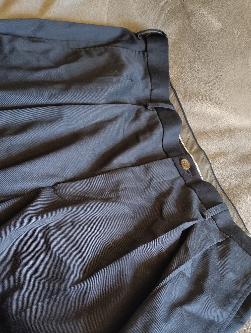 Haggar Men's Blue Pleated Khaki Pants